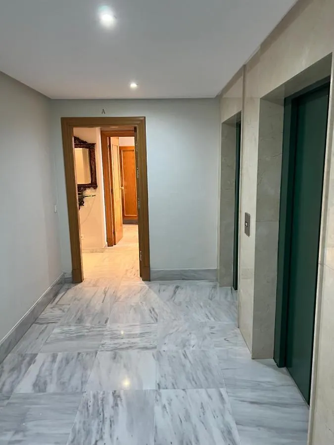 Atico Primera Linea De Playa. Cádiz Apartamento