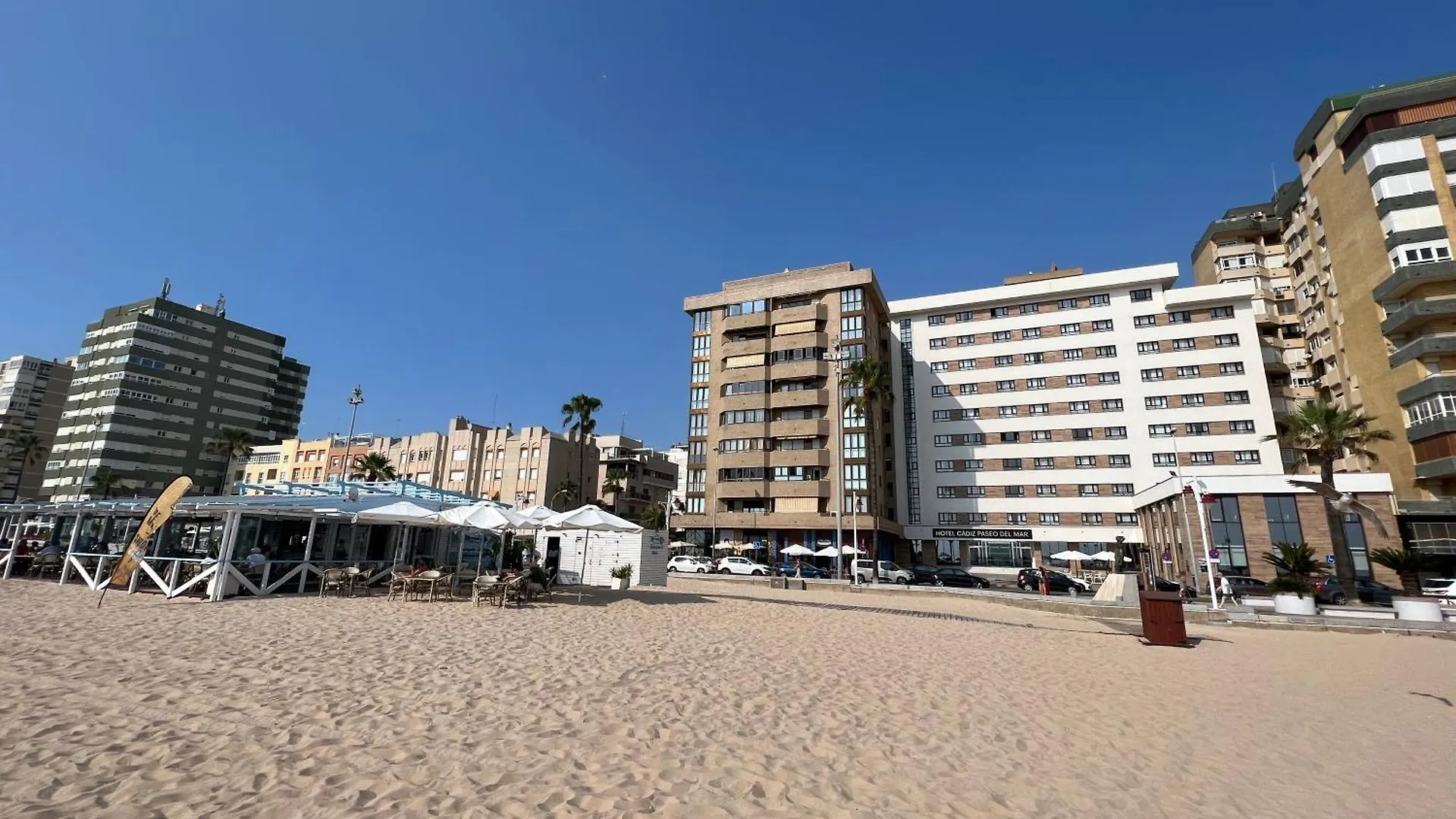 Atico Primera Linea De Playa. Cádiz Apartamento